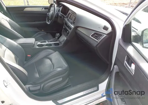 2015 Hyundai Sonata Sport 2.0T z USA, uszkodzony, nr VIN 5NPE34AB9FH093682